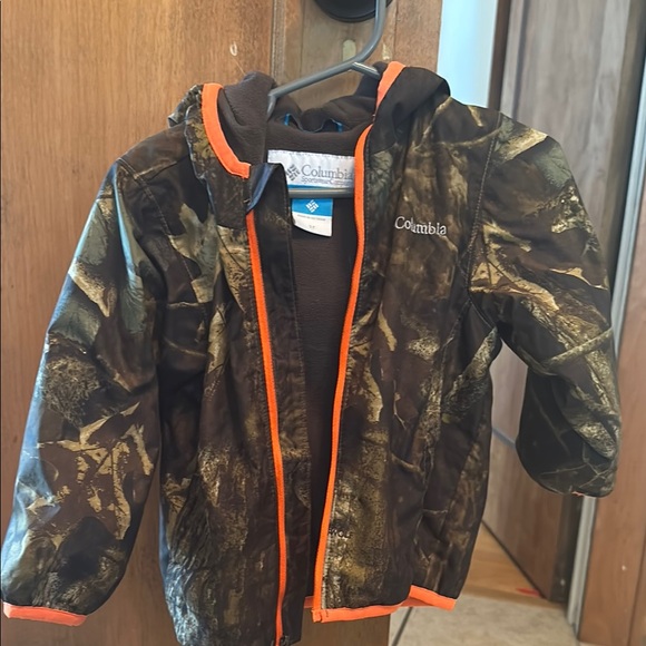 2T boys Columbia camo rain jacket - Picture 1 of 6